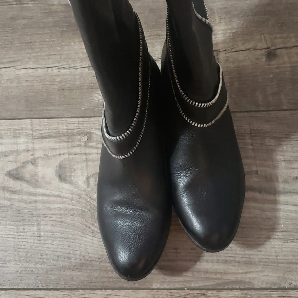 Michael Kors zipper detailed riding boots